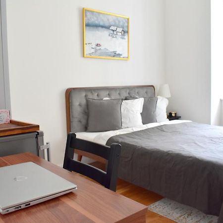 Lovely Apartment In Center Prag Exterior foto