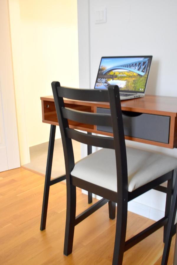 Lovely Apartment In Center Prag Exterior foto