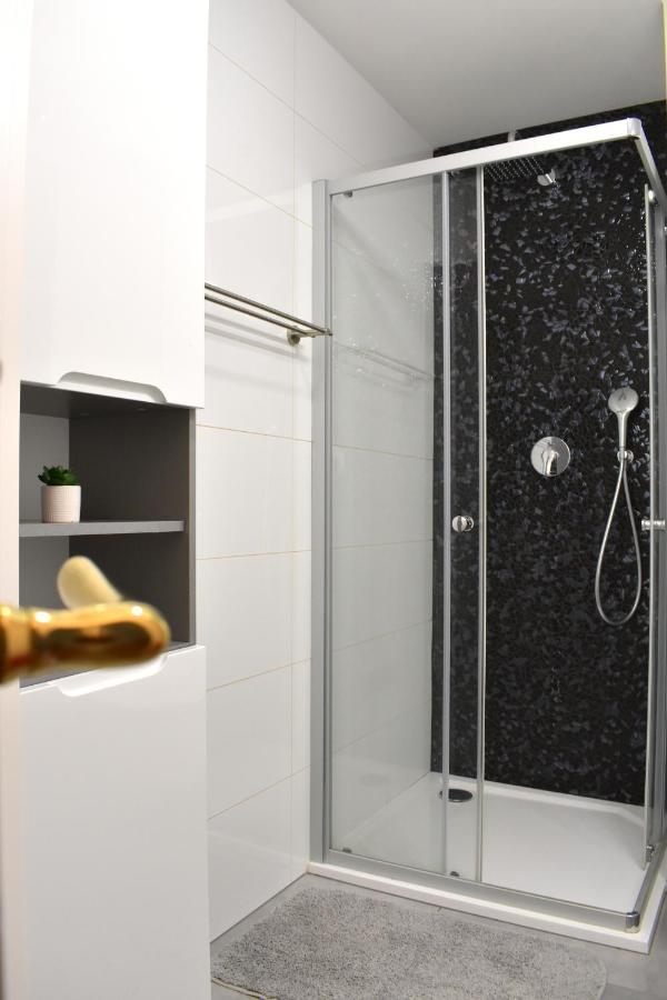 Lovely Apartment In Center Prag Exterior foto